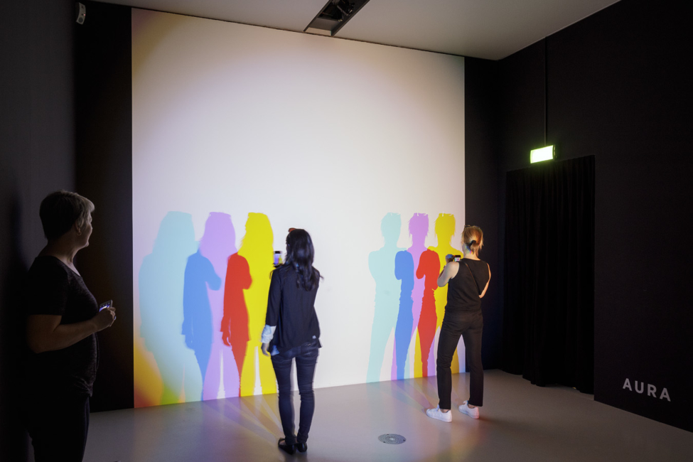 Deutsche Börse 2015: Dutch artist nominee Viviane Sassen and her 2014  multimedia exhibition Umbra